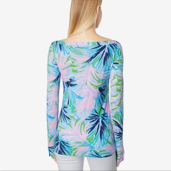 Lilly Pulitzer Aleah Top Gecko Green Beach Bash Shirt Coastal Beach XS NEW - Picture 3 of 10